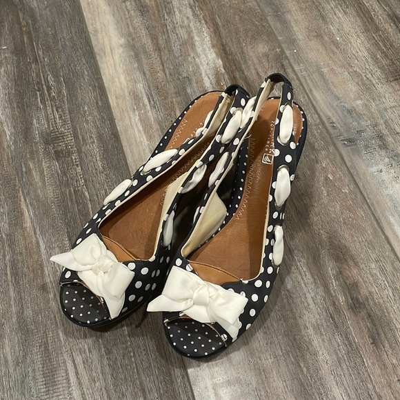 Sperry Southport Navy Polkadot Wedge Sandals - Picture 2 of 7